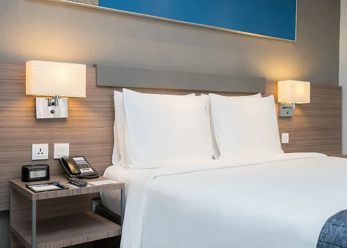 Beach hotel: Holiday Inn Express Bangkok Sathorn By Ihg