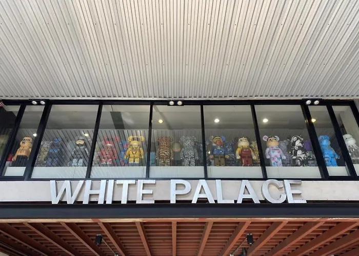 Pet Friendly hotel: White Palace Bangkok