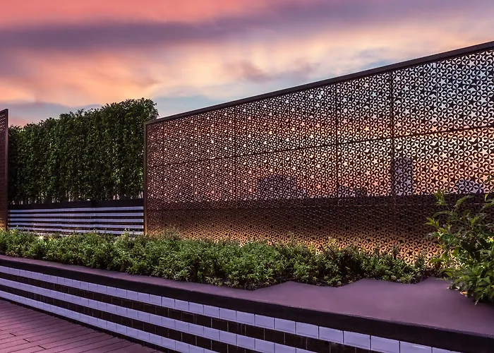 Holiday Inn Express Bangkok Soi Soonvijai By Ihg