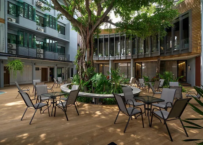 Red Door Samsen Hotel, Bangkok