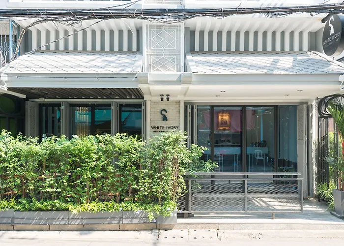 Luxury hotel only: White Ivory Bed And Breakfast